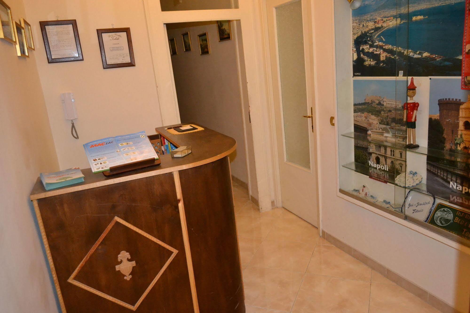 Toledo Bed & Breakfast เนเปิลส์ ภายนอก รูปภาพ