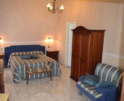 Toledo Bed & Breakfast เนเปิลส์ ภายนอก รูปภาพ